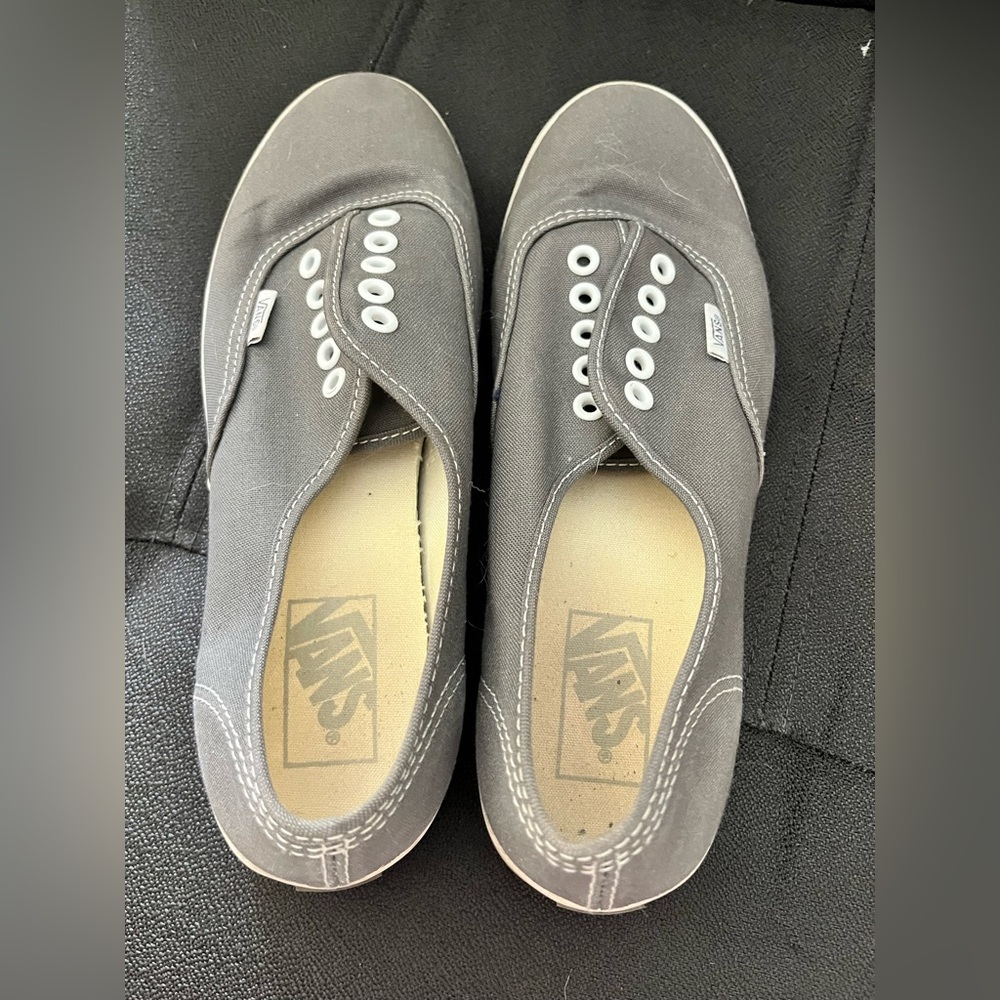Size 9.5 gray women’s vans shoes bought without shoelaces